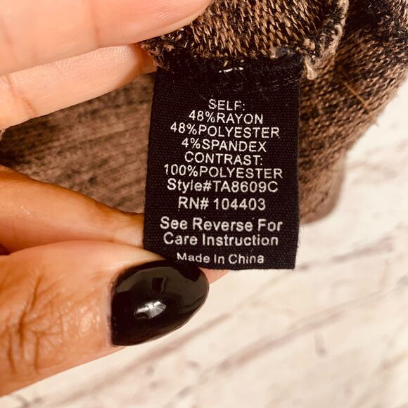 Sweet Wanderer Side-Button Cozy Knit Sweater Women’s Medium Marled Brown - Picture 4 of 8